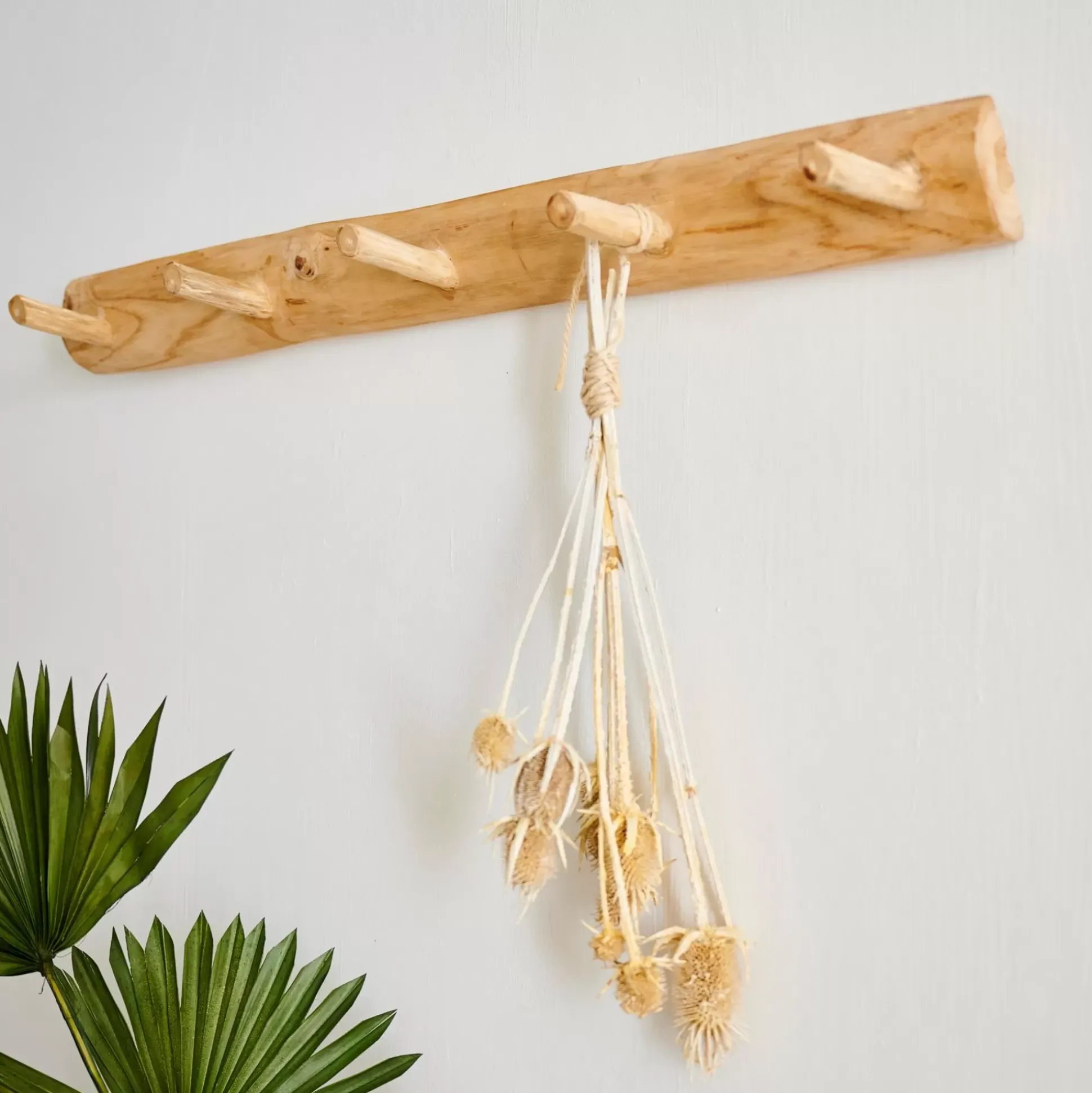 Percheros<CASA Tika Natural